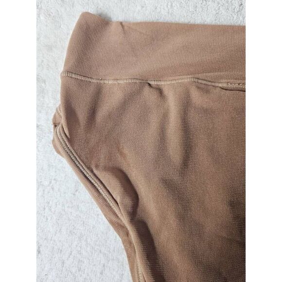 Skims hi cut panty Nwt - Picture 8 of 9